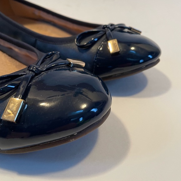 Vionic MINNA cap toe ballet flats Size 7 - Picture 3 of 9